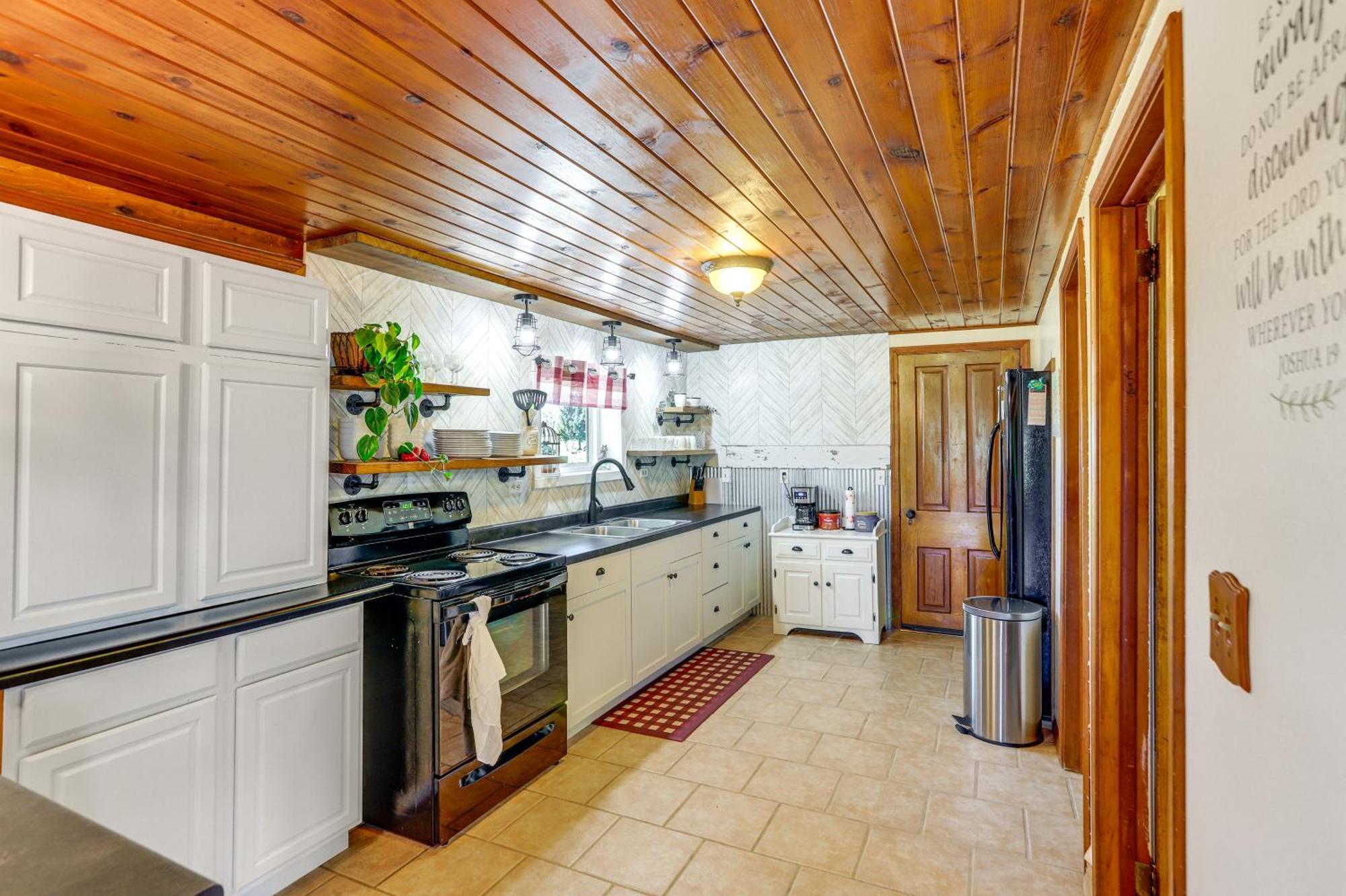 Quiet Shiloh Retreat With Spacious Yard And Fireplace! Экстерьер фото